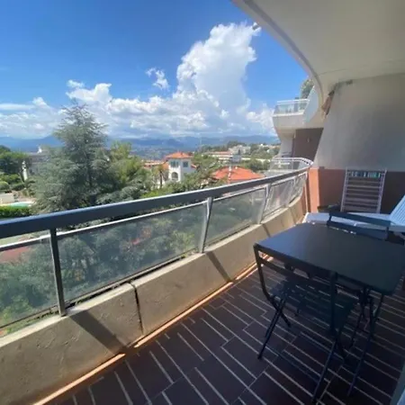 Belles Terres 2 Pieces Au Calme, Piscine, Terrasse Appartement Nice
